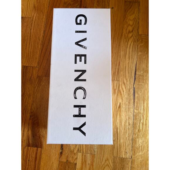 Tuckernuck GIVENCHY SLIDE FLAT SANDALS WHITE/BLACK size 8 - Picture 10 of 10